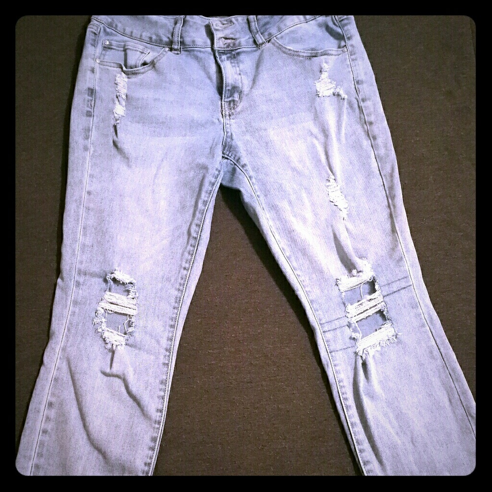 Refuge detroyed denim